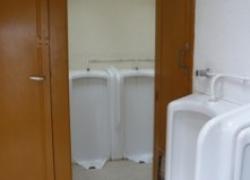 Notation toilettes de WC Publics, à Quarré les Tombes