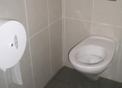 Notation toilettes de WC public, à Ploufagran